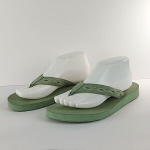 L L Bean Thong Flip Flops